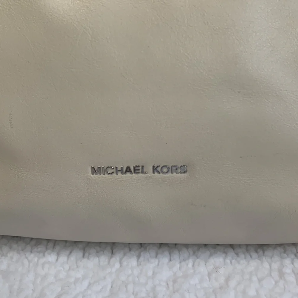 MICHAEL Kors Isabel Convertible Shoulder Ecru Ivory python large Leather bag